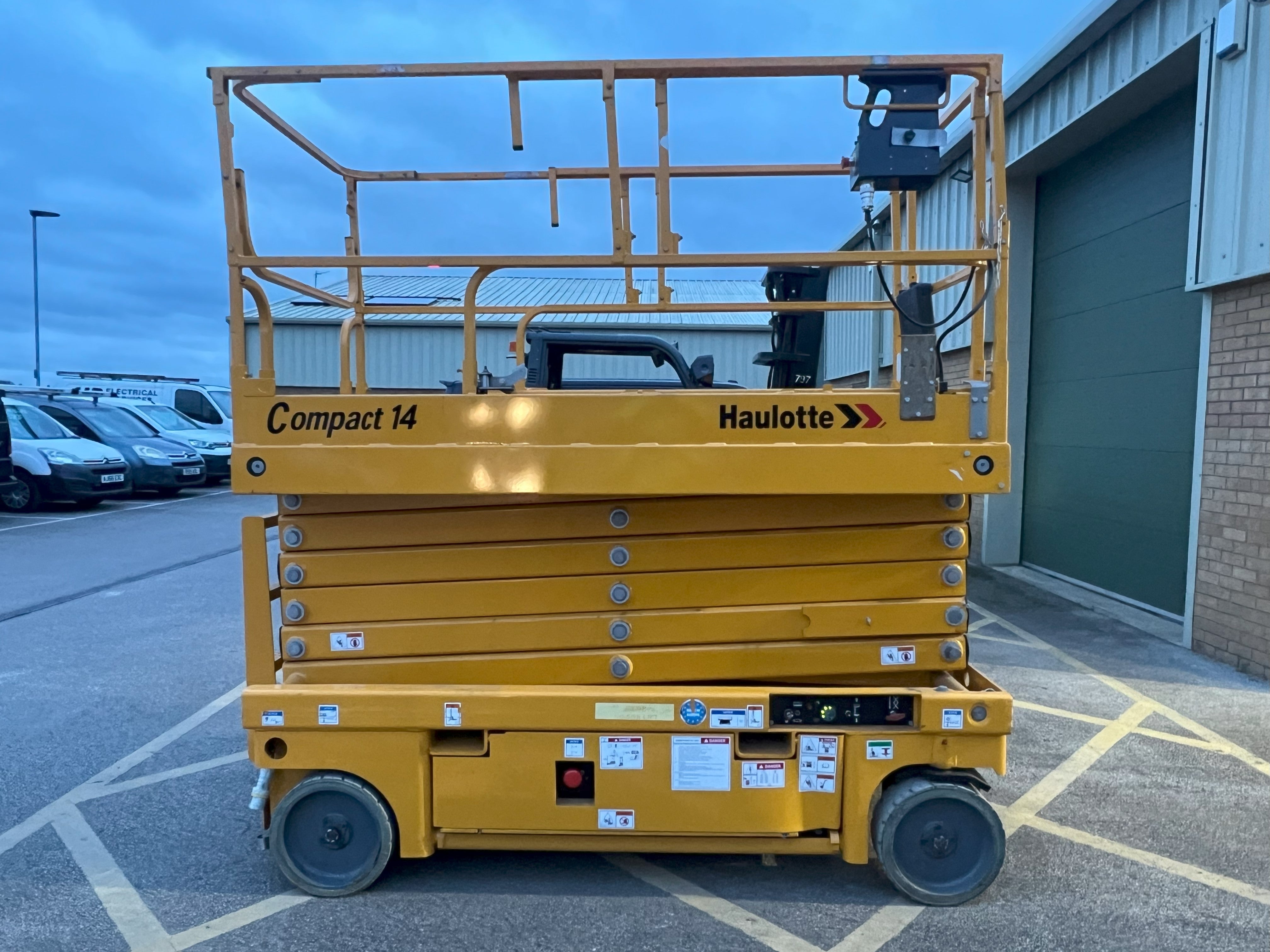 Haulotte Compact 14,