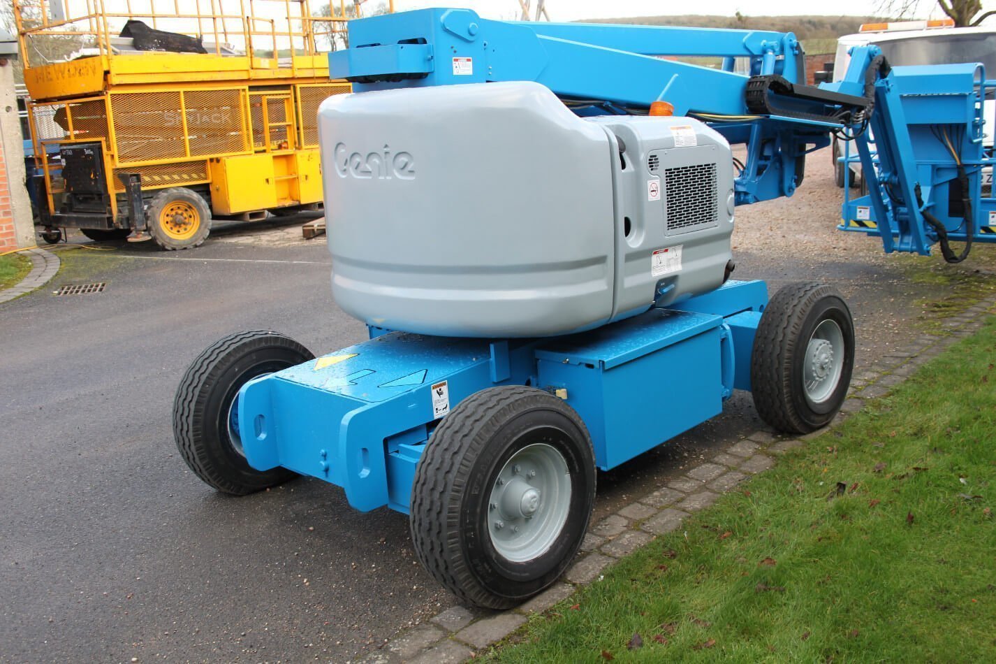 Genie Z45/25 Bi Energy Articulated Boom Manufactured 2014